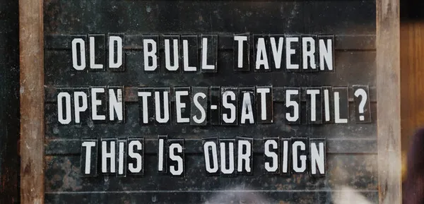 Old Bull Tavern — European-American restaurant in Beaufort