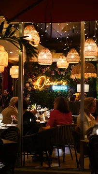Oliver's Bistro — European-American restaurant in Miami