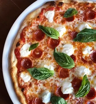 Omaggio Pizzeria and Italian Restaurant — Italian restaurant in Charlotte