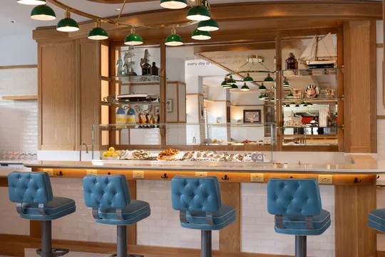 Original Skiff — Seafood restaurant in Burlington