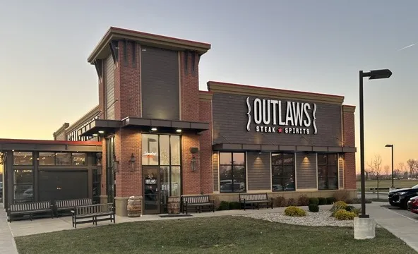 Outlaws Steaks Burgers Brews — American restaurant in Indianapolis