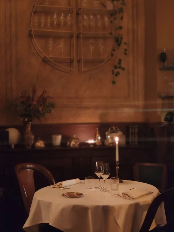 Pétrelle — French restaurant in Paris