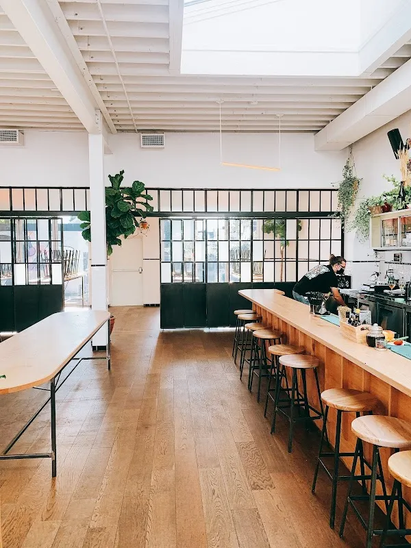 Paris Paris — Wine Bar restaurant in Toronto