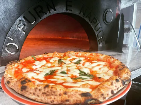 Pasquale's Pizzeria Napoletana — Italian restaurant in South Kingstown