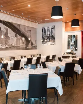 Paul's on Time Square — Italian American restaurant in New York
