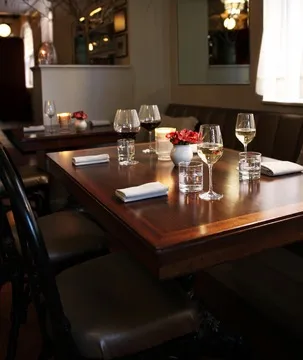 Perle Restaurant — French restaurant in Pasadena