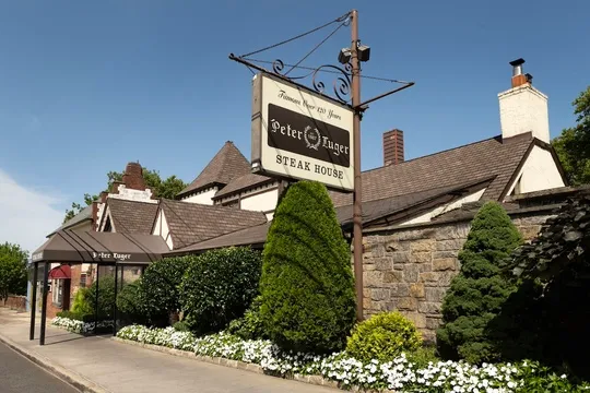 Peter Luger Great Neck — Steakhouse restaurant in Great Neck