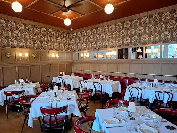 Petit Pomeroy — French restaurant in Chicago