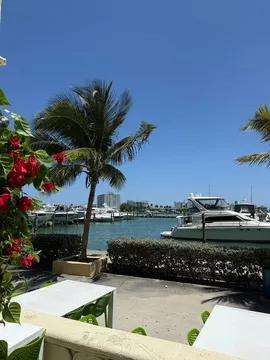 Petralunga — Italian & Pizza restaurant in Miami