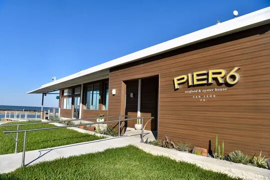 Pier 6 Seafood & Oyster House — Seafood restaurant in San Leon