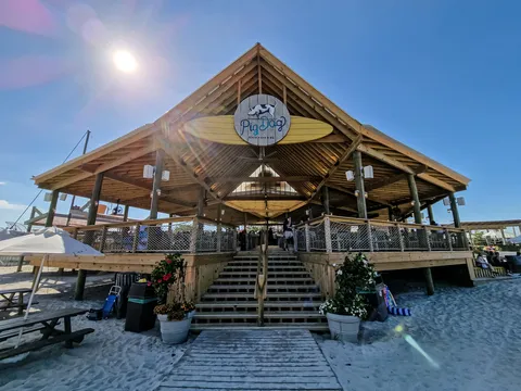 Pig Dog Beach Bar BQ — BBQ restaurant in Wildwood