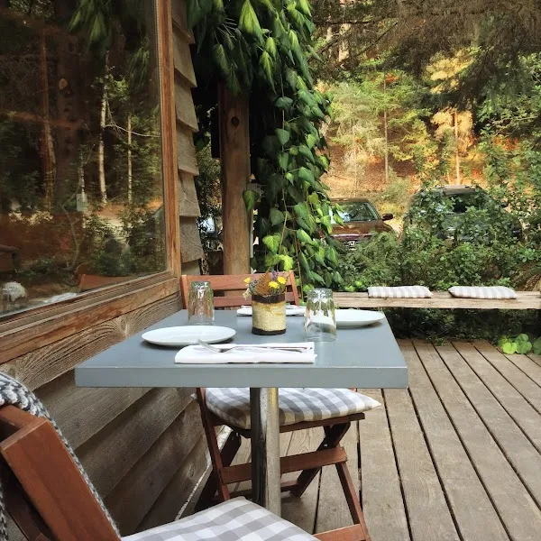 Pilgrimme — Canadian restaurant in Galiano Island