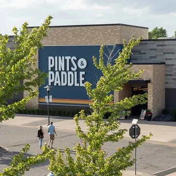 Pints & Paddle — American restaurant in Maple Grove