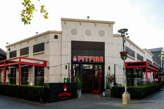 Pitfire Pizza Woodland Hills — Pizza restaurant in Woodland Hills