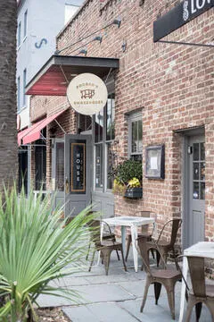 Poogan's Smokehouse — BBQ restaurant in Charleston