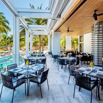 Preston's Market at Loews Miami Beach Hotel — Breakfast restaurant in Miami