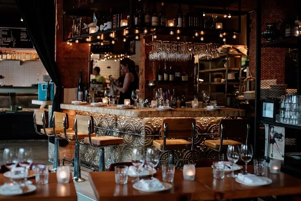 Provisions Bar À Vin — French restaurant in Montréal