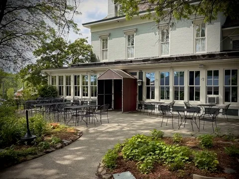 Pulcinella's — Italian restaurant in South Burlington