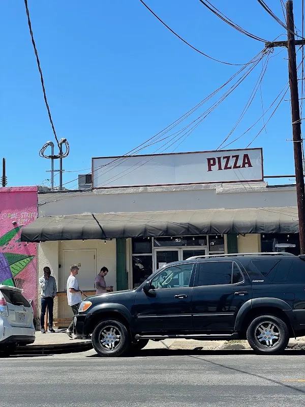 Quarter Sheets — Pizza restaurant in Los Angeles