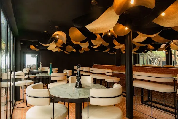 Quemadero — International restaurant in La Paz