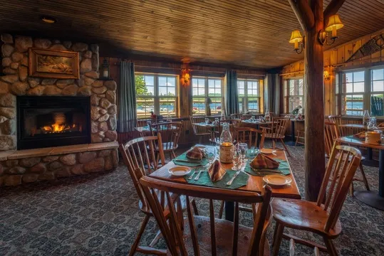 Rainbow Grille & Tavern — American restaurant in Portland