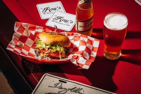 Ray's Hometown Bar — American restaurant in Miami
