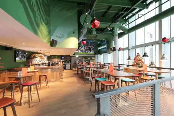 Redwood — Activity, Pub restaurant in London