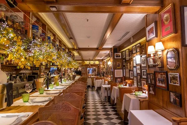 Rest Botafumeiro — Seafood restaurant in Barcelona