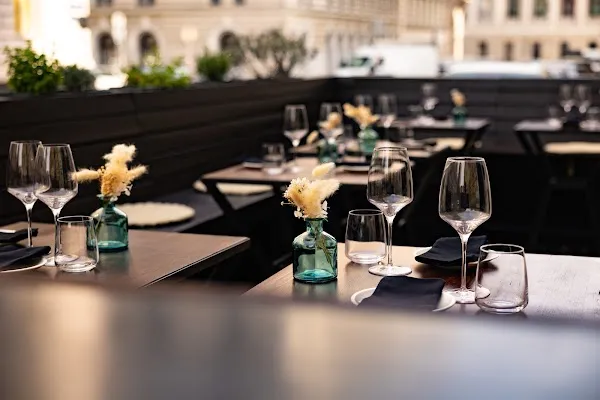 Restaurant DEVAL — Fine-Dining restaurant in Wien