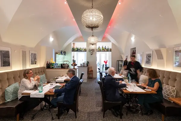 Restaurant KLIEMSTEIN-VinoVitis Vinothek — International restaurant in Linz
