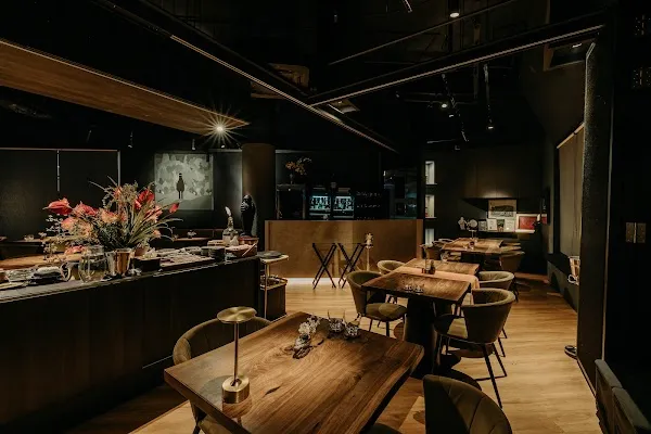 Restaurant Labyrinth — Asian/Singaporean restaurant in Singapore