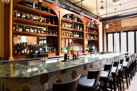 Restaurant Luna Stella — New American restaurant in Maplewood