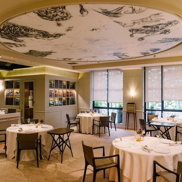 Restaurant Pierre Gagnaire — French restaurant in Paris