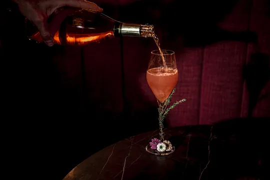 Riff Raff Club — Cocktail Bar restaurant in New York