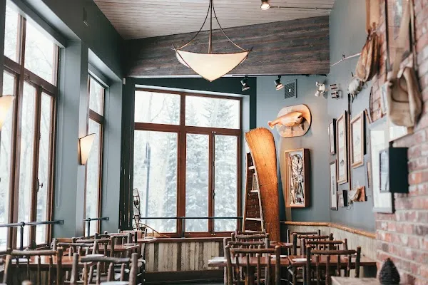 River Café — Canadian restaurant in Calgary