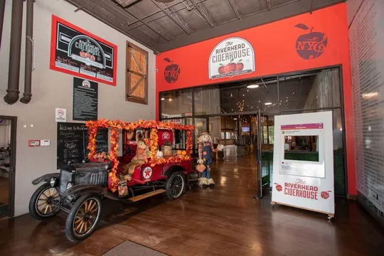 Riverhead Ciderhouse — Drinks and Snacks restaurant in Calverton