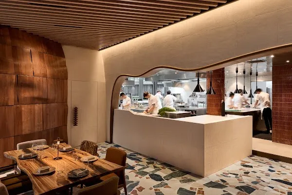 Roganic — British restaurant in Causeway Bay