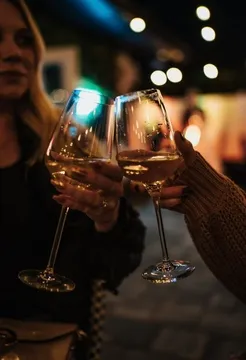 Rogue Wave Wine Bar — Wine Bar restaurant in New Smyrna Beach