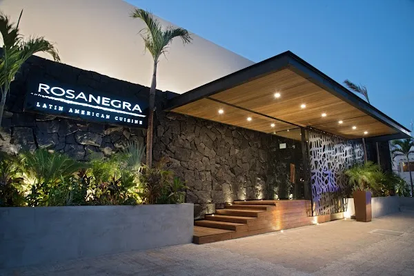 Rosa Negra Cancun — Latin American restaurant in Cancún