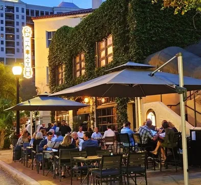 Rose & Ivy — Modern Pan-Asian restaurant in Sarasota