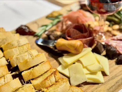Rosé Boutique & Wine Bar — Wine Bar restaurant in Loveland