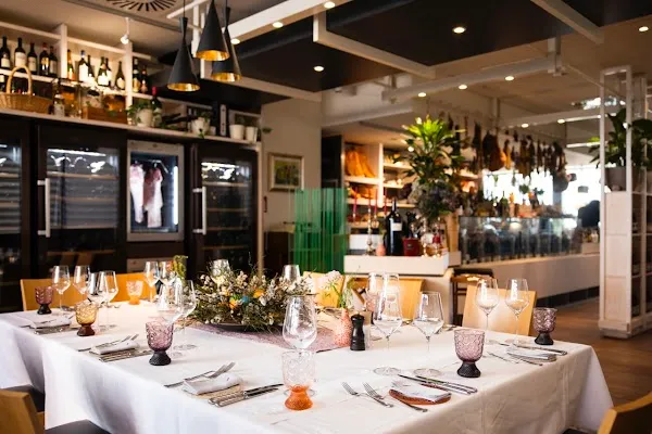 ROSSO DI AQUA E SOLE — Fish restaurant in Linz