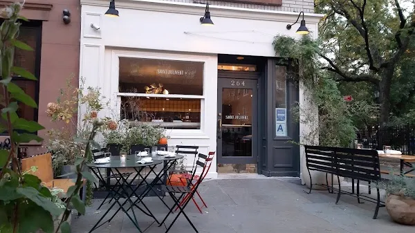 Saint Julivert Fisherie — Seafood restaurant in New York