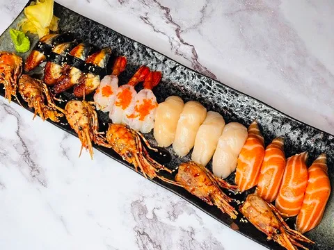 Sakura Bistro Sushi & Sake Bar — Japanese restaurant in Oakland