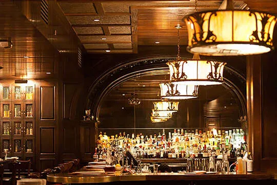 Saloon — American restaurant in Boston