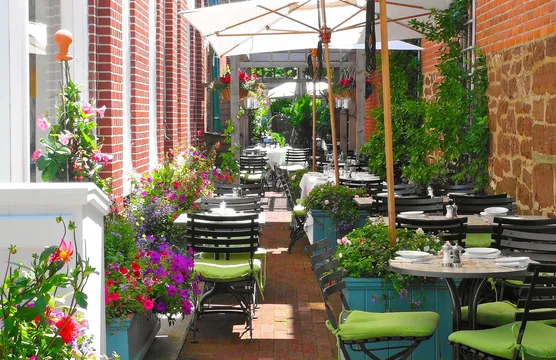 Sant Ambroeus - Southampton — Italian restaurant in Hamptons