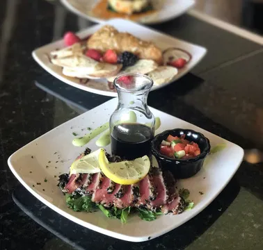 Seasons Innovative Bar & Grille — American restaurant in Knoxville