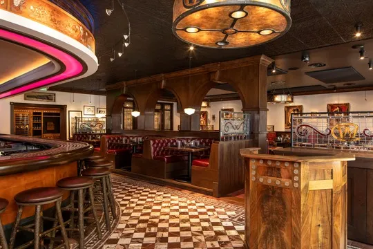 Silver Dollar Grill — American restaurant in Jackson