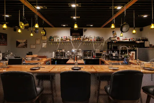 Silver Lining Wine Bar — Natural Wine restaurant in Honolulu