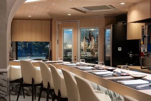 Simplicité — French restaurant in Tokyo